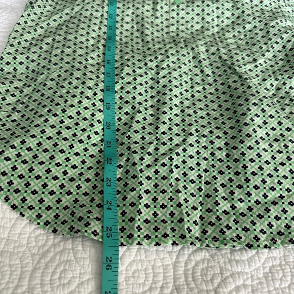 Joie Green Relaxed Buttoned Blouse 100% Silk - Picture 10 of 10